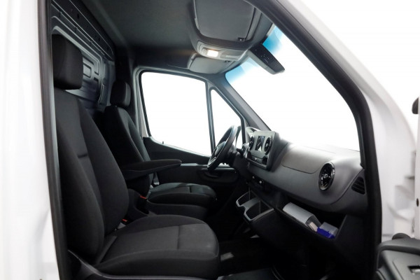 Mercedes-Benz Sprinter 315 CDI 150pk RWD L2H2 9G Automaat Airco/Navi/Camera 06-2021