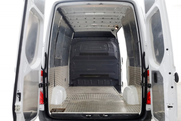 Mercedes-Benz Sprinter 315 CDI 150pk RWD L2H2 9G Automaat Airco/Navi/Camera 06-2021