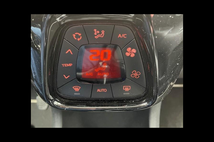 Toyota Aygo 1.0 VVT-i x-pose | Cabriodak | Navigatie | Clima | Automaat | Camera | 2 nieuwe banden