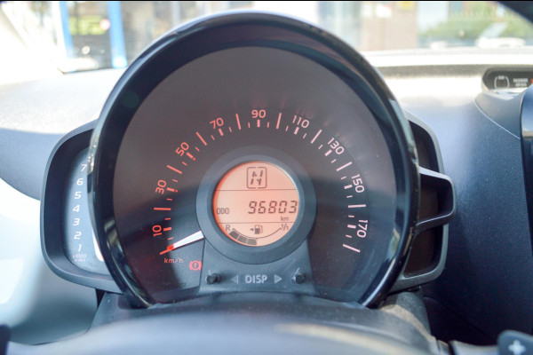 Toyota Aygo 1.0 VVT-i x-pose | Cabriodak | Navigatie | Clima | Automaat | Camera | 2 nieuwe banden