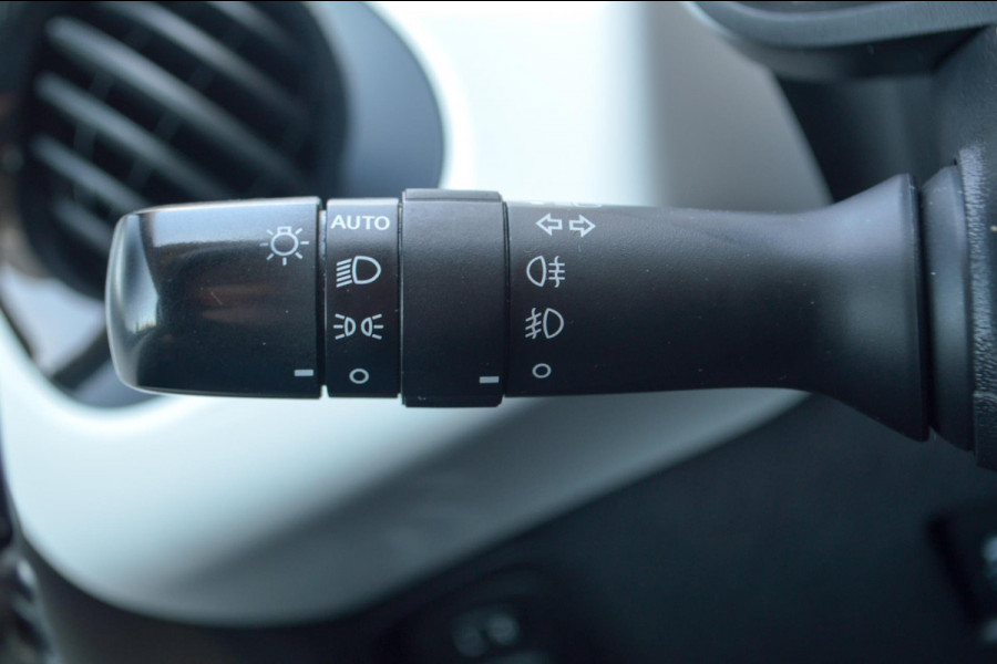 Toyota Aygo 1.0 VVT-i x-pose | Cabriodak | Navigatie | Clima | Automaat | Camera | 2 nieuwe banden