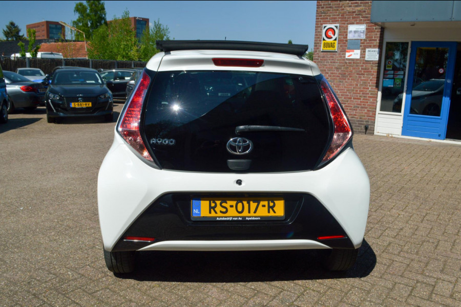 Toyota Aygo 1.0 VVT-i x-pose | Cabriodak | Navigatie | Clima | Automaat | Camera | 2 nieuwe banden