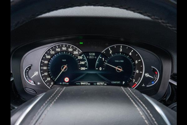 BMW 5 Serie Touring 520i High Executive / HUD / ACC / Pano / CarPlay