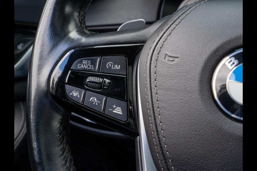 BMW 5 Serie Touring 520i High Executive / HUD / ACC / Pano / CarPlay