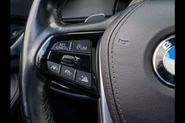 BMW 5 Serie Touring 520i High Executive / HUD / ACC / Pano / CarPlay