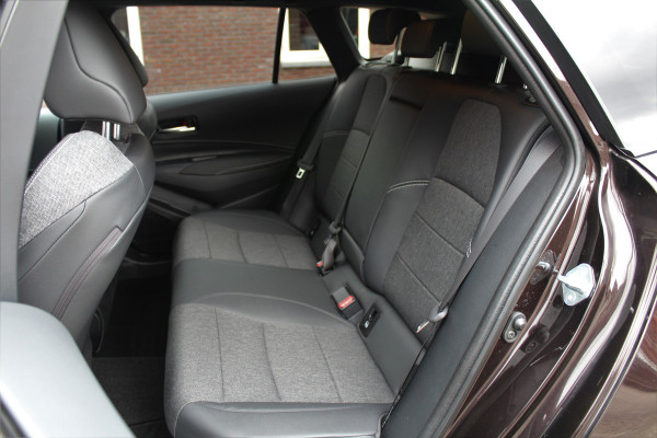 Toyota Corolla Touring Sports Hybrid Dynamic - Navigatie, Cruise, Stoelverw, Airco!