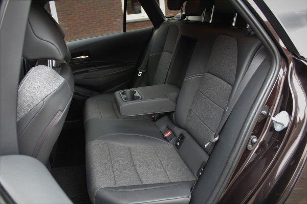 Toyota Corolla Touring Sports Hybrid Dynamic - Navigatie, Cruise, Stoelverw, Airco!