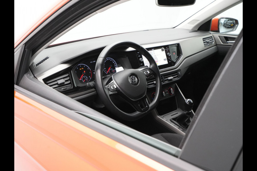 Volkswagen Polo 1.0 TSI 95pk R-Line Navigatie Carplay Acc Pdc 248