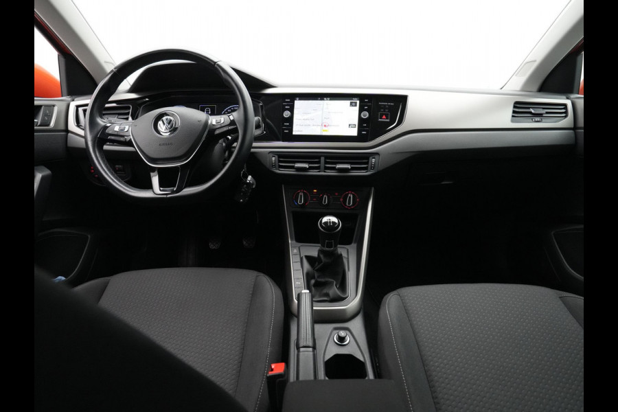 Volkswagen Polo 1.0 TSI 95pk R-Line Navigatie Carplay Acc Pdc 248