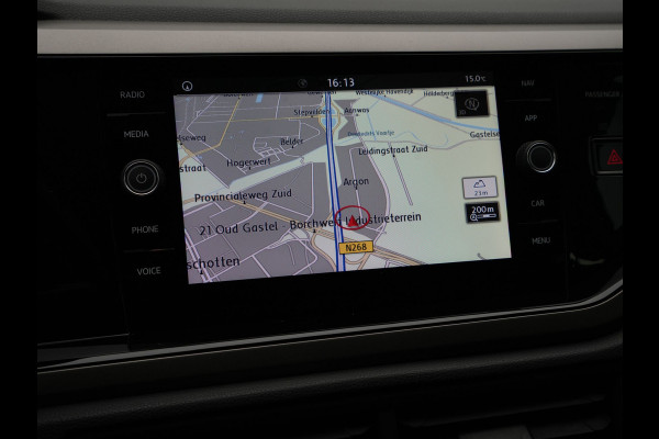 Volkswagen Polo 1.0 TSI 95pk R-Line Navigatie Carplay Acc Pdc 248