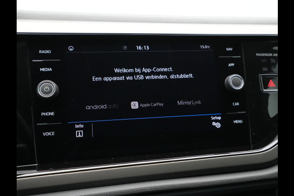 Volkswagen Polo 1.0 TSI 95pk R-Line Navigatie Carplay Acc Pdc 248