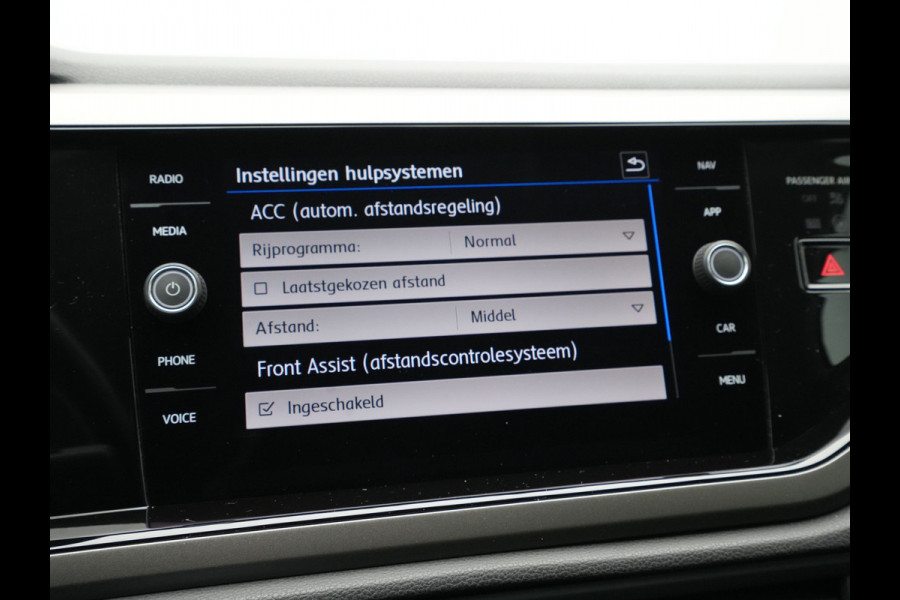 Volkswagen Polo 1.0 TSI 95pk R-Line Navigatie Carplay Acc Pdc 248