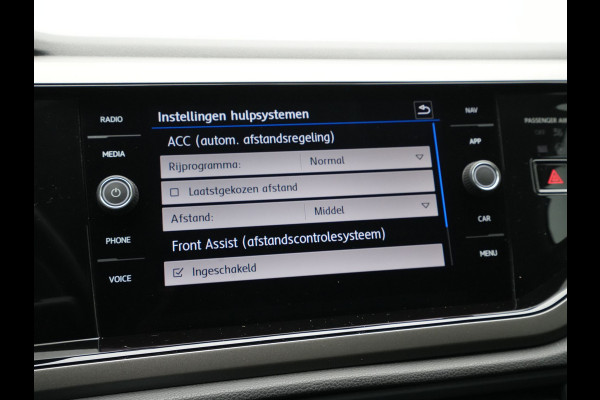 Volkswagen Polo 1.0 TSI 95pk R-Line Navigatie Carplay Acc Pdc 248