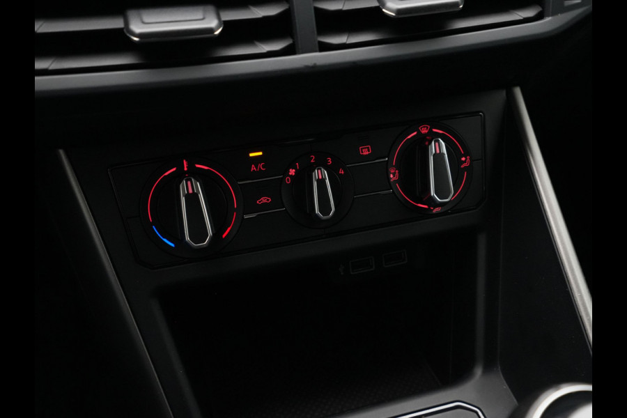 Volkswagen Polo 1.0 TSI 95pk R-Line Navigatie Carplay Acc Pdc 248