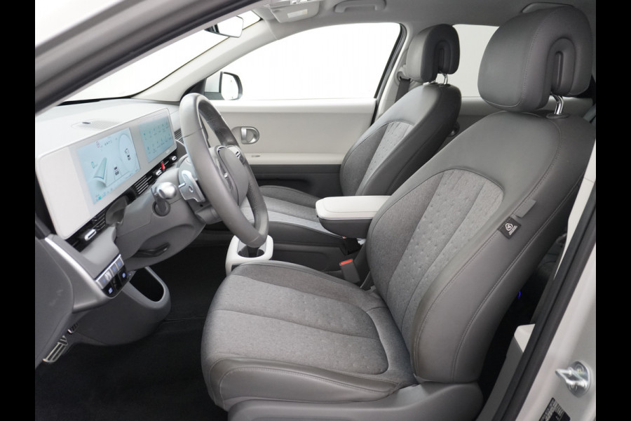 Hyundai IONIQ 5 Connect 58kWh Trekhaak Warmtepomp Apple Carplay Android Auto Adap.Cruise Navi Ecc Camera Pdc Stoel+Stuurverwarming Bluelink DAB Elek.Achterklep 1e Eigenaar Origineel Nederlandse Auto
