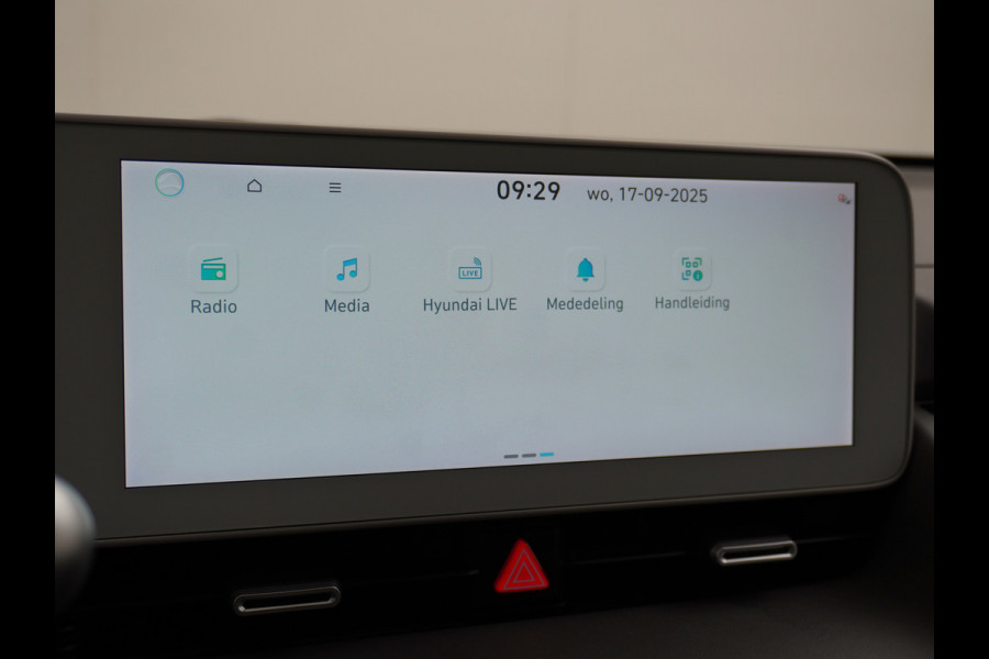 Hyundai IONIQ 5 Connect 58kWh Trekhaak Warmtepomp Apple Carplay Android Auto Adap.Cruise Navi Ecc Camera Pdc Stoel+Stuurverwarming Bluelink DAB Elek.Achterklep 1e Eigenaar Origineel Nederlandse Auto