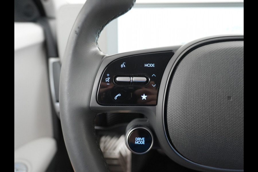 Hyundai IONIQ 5 Connect 58kWh Trekhaak Warmtepomp Apple Carplay Android Auto Adap.Cruise Navi Ecc Camera Pdc Stoel+Stuurverwarming Bluelink DAB Elek.Achterklep 1e Eigenaar Origineel Nederlandse Auto