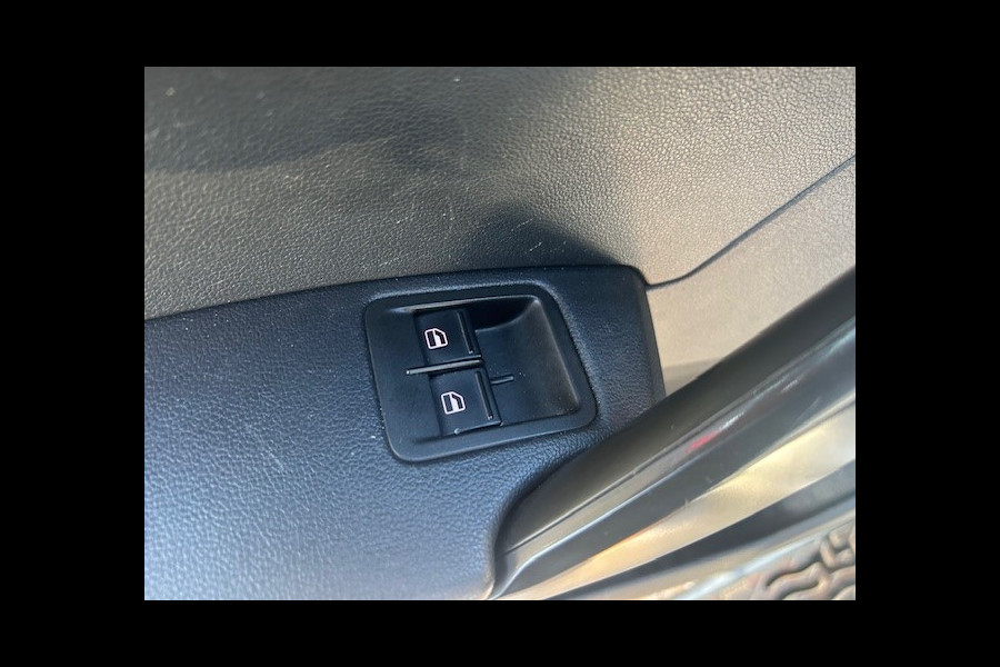 Volkswagen Caddy 1.4 TGI L2H1 EcoFuel Maxi Comfortline AIRCO I MULTIMEDIA I CAMERA I TREKHAAK I PDC I RIJDEN OP GROEN GAS = CO2 NEUTRAAL 1e EIGENAAR I COMPLETE ONDERHOUDSHISTORIE