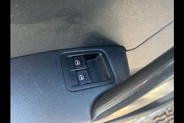 Volkswagen Caddy 1.4 TGI L2H1 EcoFuel Maxi Comfortline AIRCO I MULTIMEDIA I CAMERA I TREKHAAK I PDC I RIJDEN OP GROEN GAS = CO2 NEUTRAAL 1e EIGENAAR I COMPLETE ONDERHOUDSHISTORIE