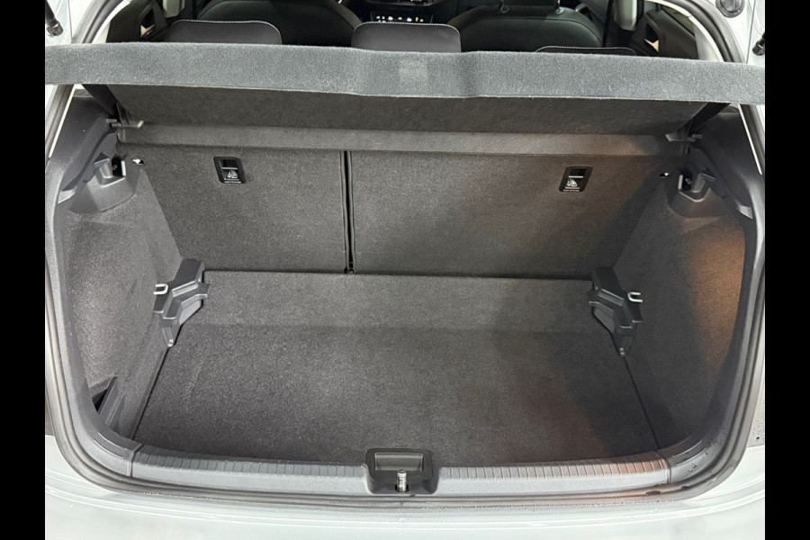 Volkswagen Polo 1.0 TSI Style | Virtual Cockpit | IQ.Light | Carplay | 17' inch | Velours