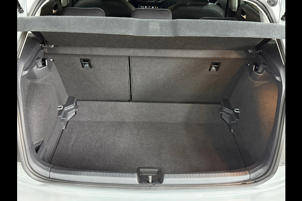 Volkswagen Polo 1.0 TSI Style | Virtual Cockpit | IQ.Light | Carplay | 17' inch | Velours