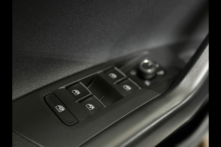 Volkswagen Polo 1.0 TSI Style | Virtual Cockpit | IQ.Light | Carplay | 17' inch | Velours