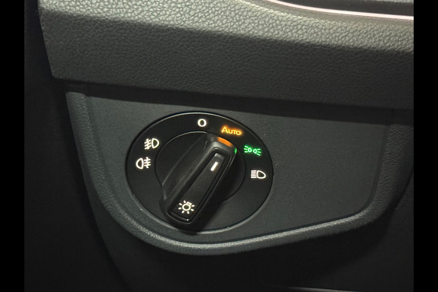 Volkswagen Polo 1.0 TSI Style | Virtual Cockpit | IQ.Light | Carplay | 17' inch | Velours