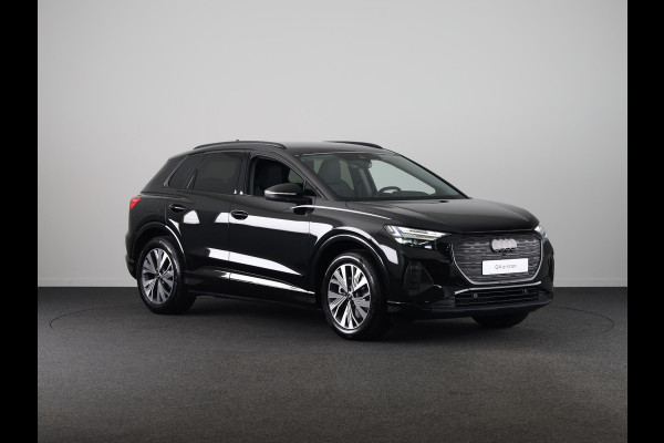 Audi Q4 e-tron 40 Advanced edition 63 kWh 204pk | Achteruitrijcamera | Assistentiepakket plus | Optiekpakket zwart plus | Privacy glas | Adaptive cruise control |