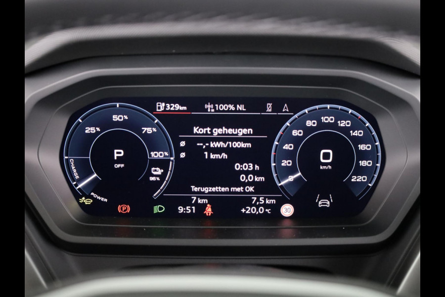 Audi Q4 e-tron 40 Advanced edition 63 kWh 204pk | Achteruitrijcamera | Assistentiepakket plus | Optiekpakket zwart plus | Privacy glas | Adaptive cruise control |