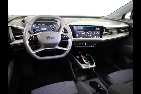 Audi Q4 e-tron 40 Advanced edition 63 kWh 204pk | Achteruitrijcamera | Assistentiepakket plus | Optiekpakket zwart plus | Privacy glas | Adaptive cruise control |
