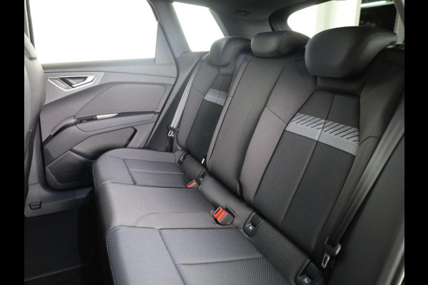 Audi Q4 e-tron 40 Advanced edition 63 kWh 204pk | Achteruitrijcamera | Assistentiepakket plus | Optiekpakket zwart plus | Privacy glas | Adaptive cruise control |