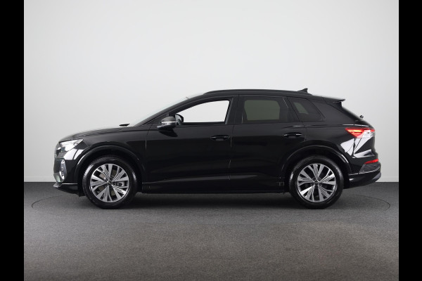 Audi Q4 e-tron 40 Advanced edition 63 kWh 204pk | Achteruitrijcamera | Assistentiepakket plus | Optiekpakket zwart plus | Privacy glas | Adaptive cruise control |