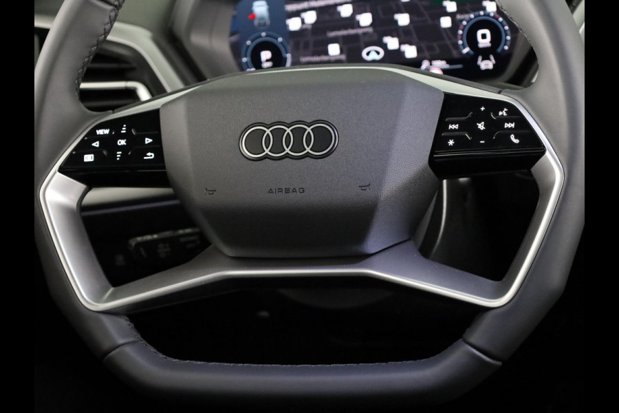Audi Q4 e-tron 40 Advanced edition 63 kWh 204pk | Achteruitrijcamera | Assistentiepakket plus | Optiekpakket zwart plus | Privacy glas | Adaptive cruise control |