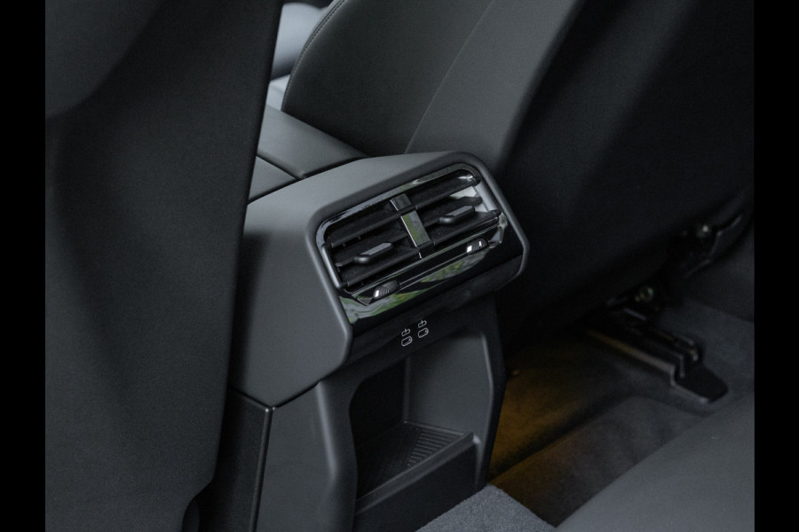 BMW 5 Serie Touring 520i M-Sport - Driving + Parking Ass Plus - Head-Up - Adaptive LED