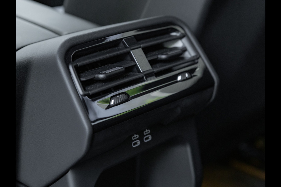 BMW 5 Serie Touring 520i M-Sport - Driving + Parking Ass Plus - Head-Up - Adaptive LED