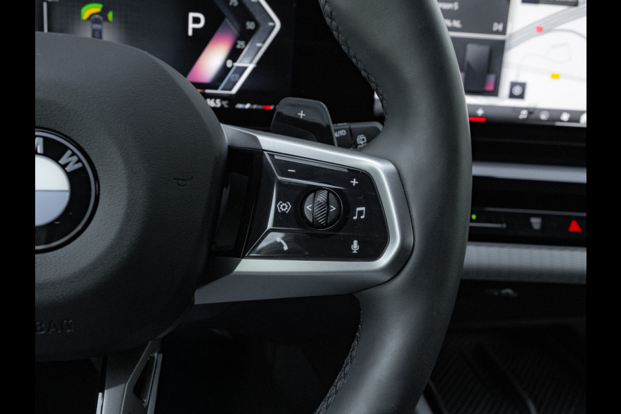 BMW 5 Serie Touring 520i M-Sport - Driving + Parking Ass Plus - Head-Up - Adaptive LED