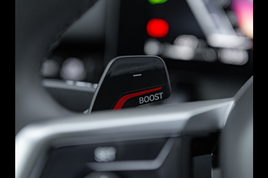 BMW 5 Serie Touring 520i M-Sport - Driving + Parking Ass Plus - Head-Up - Adaptive LED