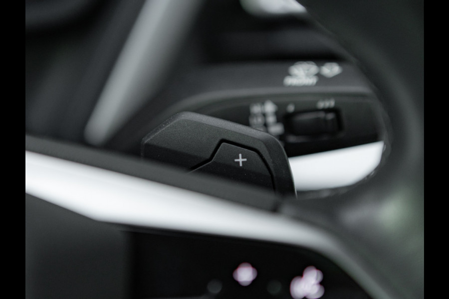 Audi Q4 Sportback e-tron 35 - Pano - Camera - Stoelverwarming - Leder - Keyless - Warmtepomp - 55 kWh Audi Q4 Sportback e-tron 35 - Pano - Camera - Stoelverwarming - Leder - Keyless - Warmtepomp - 55 kWh