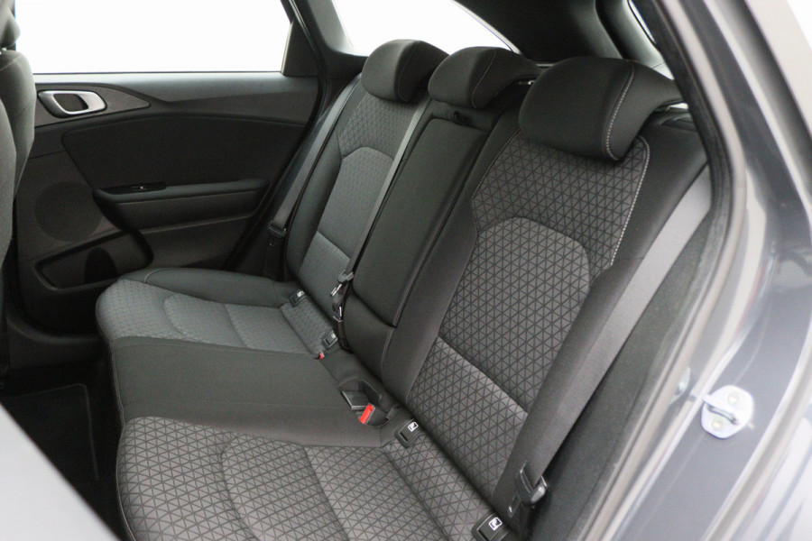 Kia Ceed Sportswagon 1.0 T-GDi DynamicLine Climate, Cruise, Camera, Apple Carplay, Rijstrooksensor, PDC, DAB, 16''