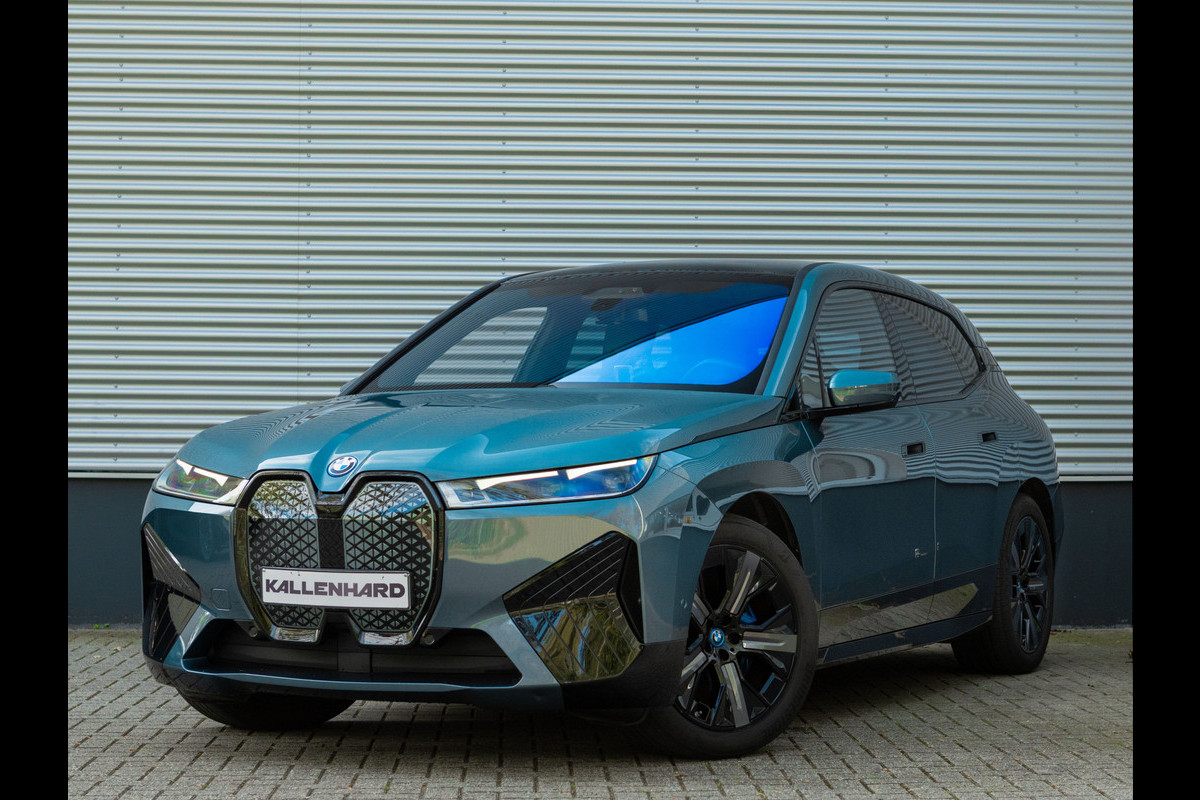 BMW iX xDrive40 - Sportpakket - Pano - Harman Kardon - Stoelventilatie - Driving Ass Prof