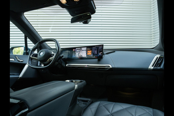 BMW iX xDrive40 - Sportpakket - Pano - Harman Kardon - Stoelventilatie - Driving Ass Prof BMW iX xDrive40 - Sportpakket - Pano - Harman Kardon - Stoelventilatie - Driving Ass Prof