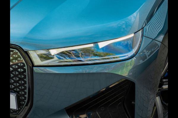 BMW iX xDrive40 - Sportpakket - Pano - Harman Kardon - Stoelventilatie - Driving Ass Prof BMW iX xDrive40 - Sportpakket - Pano - Harman Kardon - Stoelventilatie - Driving Ass Prof
