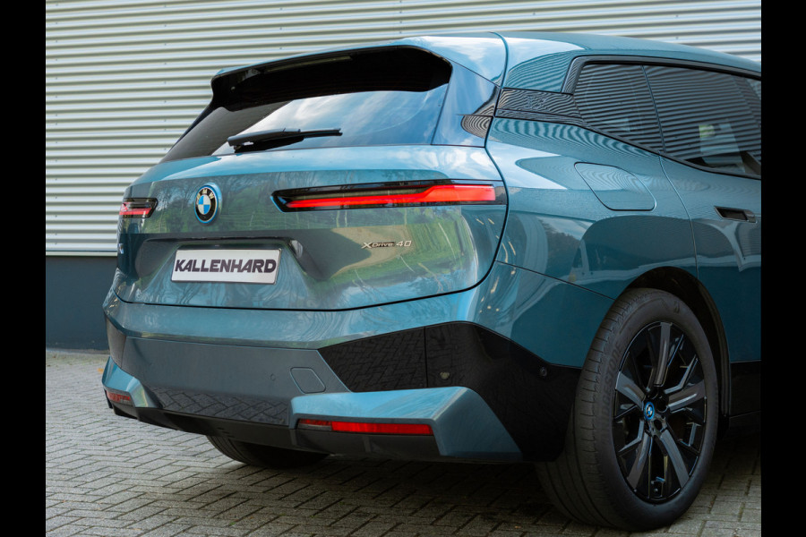 BMW iX xDrive40 - Sportpakket - Pano - Harman Kardon - Stoelventilatie - Driving Ass Prof BMW iX xDrive40 - Sportpakket - Pano - Harman Kardon - Stoelventilatie - Driving Ass Prof