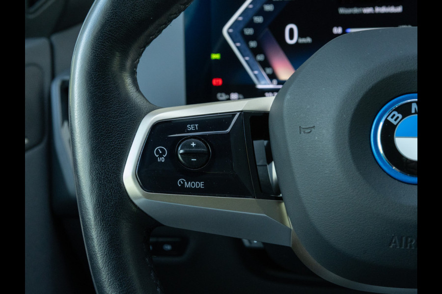BMW iX xDrive40 - Sportpakket - Pano - Harman Kardon - Stoelventilatie - Driving Ass Prof BMW iX xDrive40 - Sportpakket - Pano - Harman Kardon - Stoelventilatie - Driving Ass Prof