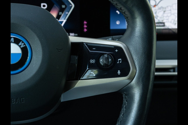 BMW iX xDrive40 - Sportpakket - Pano - Harman Kardon - Stoelventilatie - Driving Ass Prof BMW iX xDrive40 - Sportpakket - Pano - Harman Kardon - Stoelventilatie - Driving Ass Prof