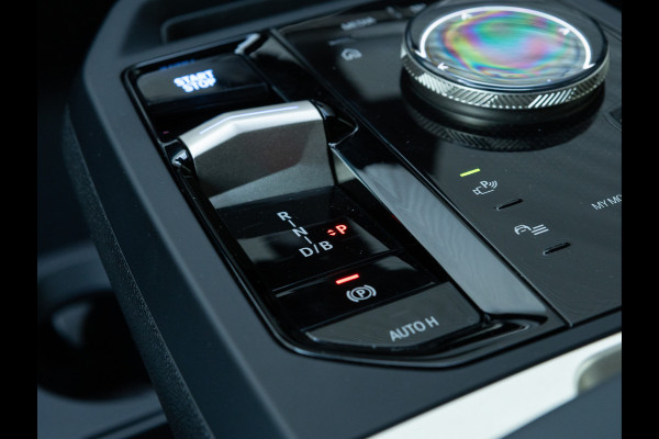 BMW iX xDrive40 - Sportpakket - Pano - Harman Kardon - Stoelventilatie - Driving Ass Prof BMW iX xDrive40 - Sportpakket - Pano - Harman Kardon - Stoelventilatie - Driving Ass Prof