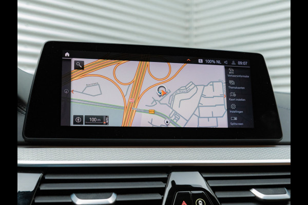 BMW 5 Serie Touring 530i M-Sport - Pano - Trekhaak - Comfortzetels - Driving + Parking Ass Plus - Hifi