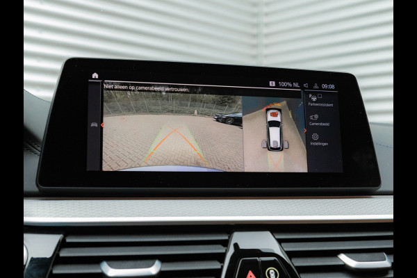 BMW 5 Serie Touring 530i M-Sport - Pano - Trekhaak - Comfortzetels - Driving + Parking Ass Plus - Hifi