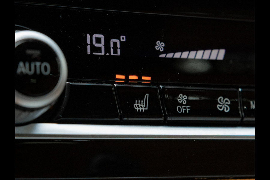BMW 5 Serie Touring 530i M-Sport - Pano - Trekhaak - Comfortzetels - Driving + Parking Ass Plus - Hifi