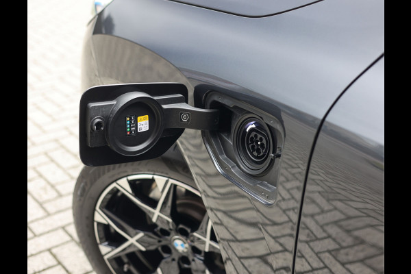 BMW X3 30e xDrive | Pano - HUD - Trekhaak